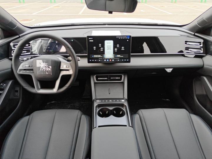 Qin L 2026 DM-i 128KM Leading photo 5
