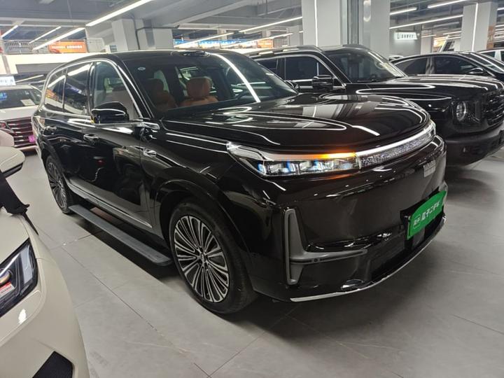 Galaxy M9 2025 210km AWD Pilot photo 3