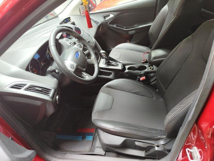 Focus 2012 Hatchback 1.6L AT photo 7