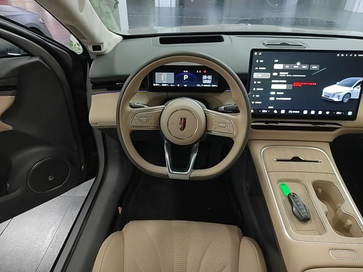 H7 PHEV 2026 210 AWD photo 6