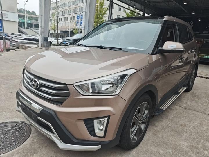 ix25 2015 1.6L AT RWD Smart GLS
