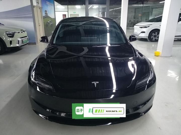 Model 3 2023 RWD photo 2