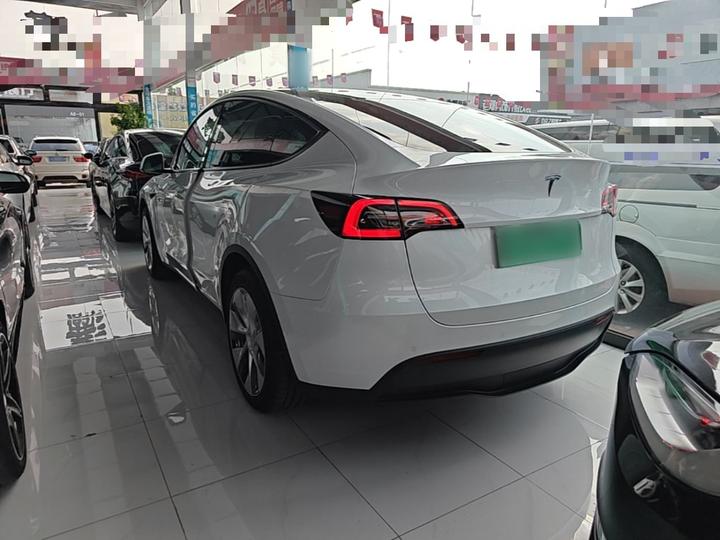 Model Y 2022 Facelift RWD photo 4