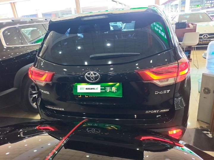 Highlander 2018 2.0T AWD Luxury 7-Seater China VI photo 3