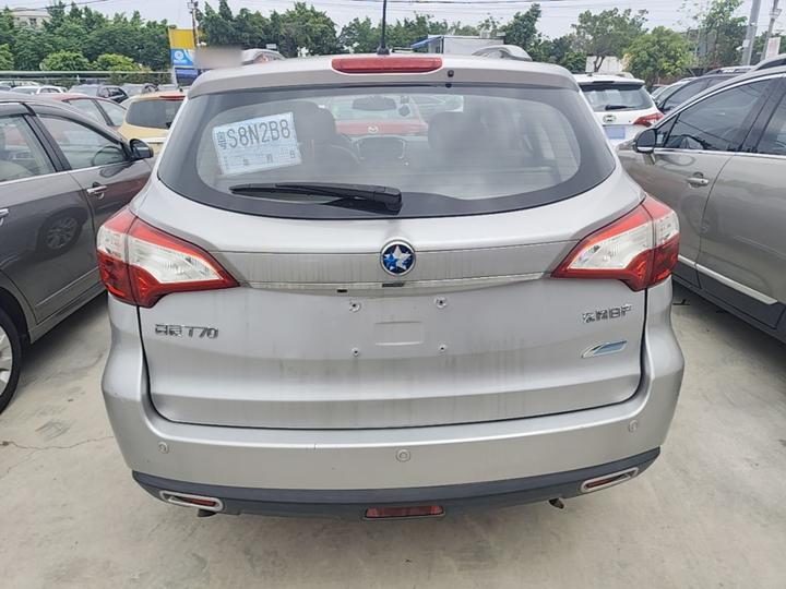 T70 2015 2.0L CVT photo 3