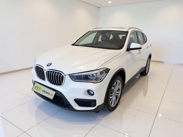 X1 2018 sDrive20Li Leading