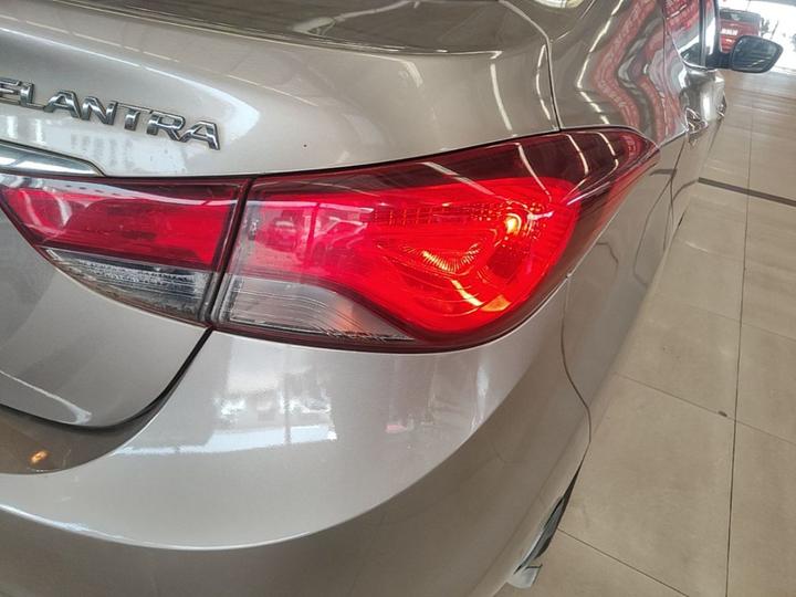 Elantra 2016 1.6L AT Smart photo 7