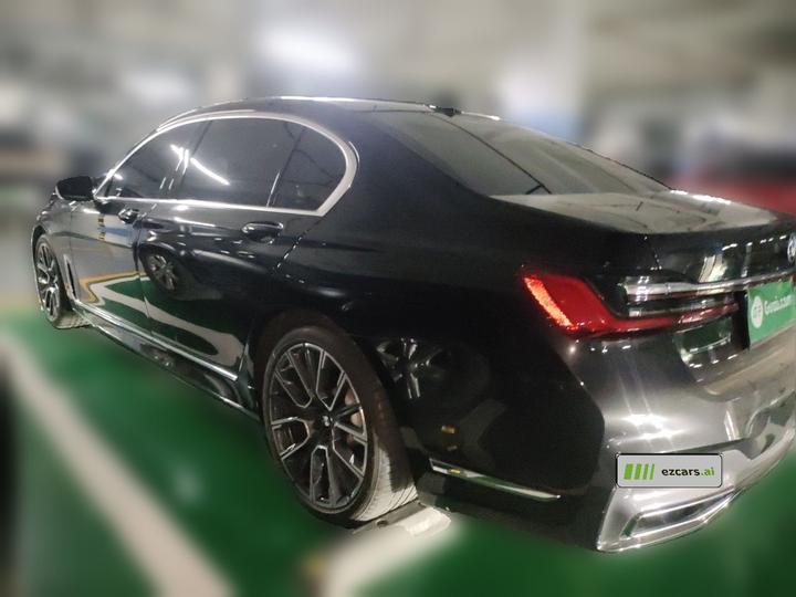 7 Series 2019 Facelift 740Li Exclusive M Sport Package photo 4