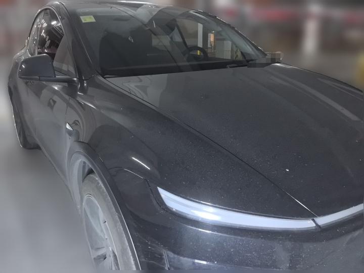 Model Y 2025 RWD photo 3