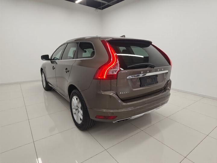 XC60 2017 T5 Upgraded photo 4