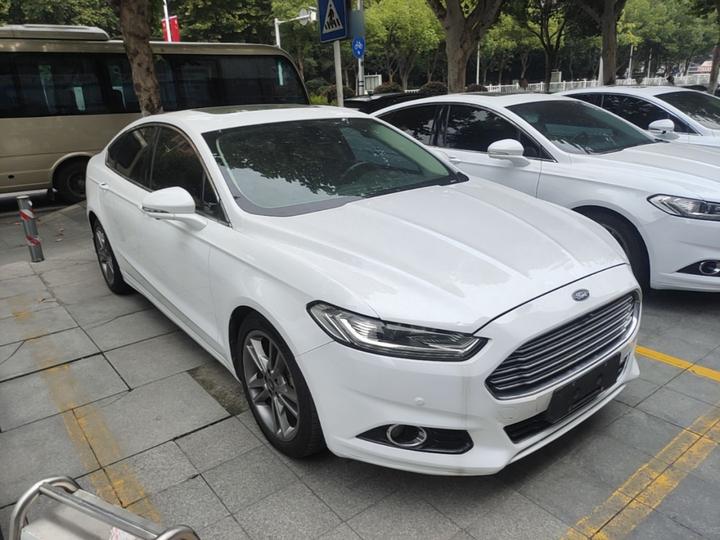 Mondeo 2013 2.0L GTDi240 Luxury Sport photo 3