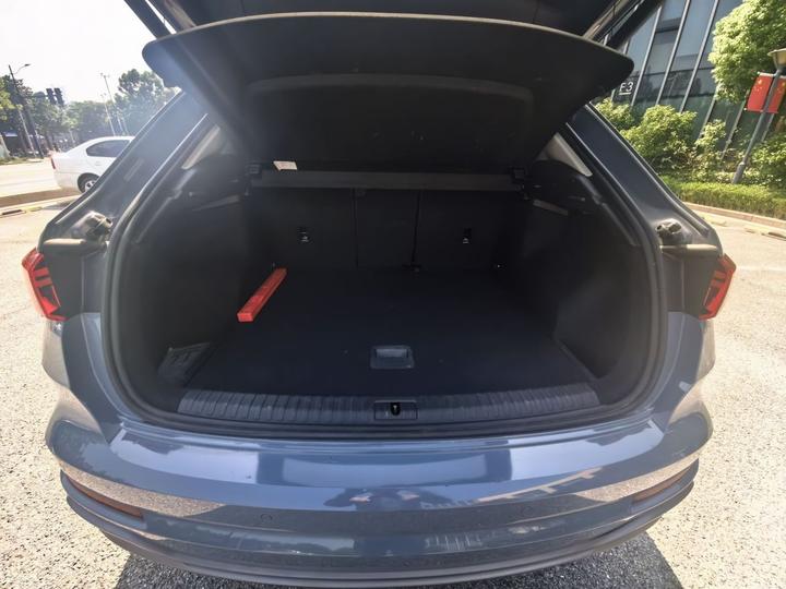 Q3 2022 40 TFSI RS photo 8