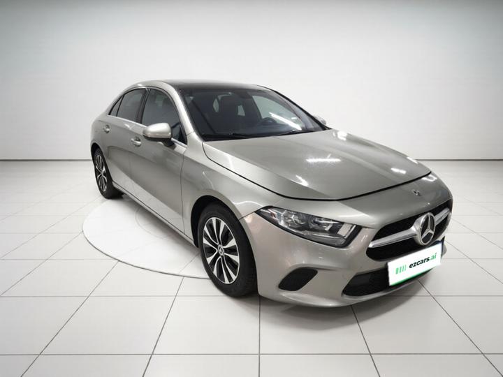 A-Class 2019 A 180 L photo 2