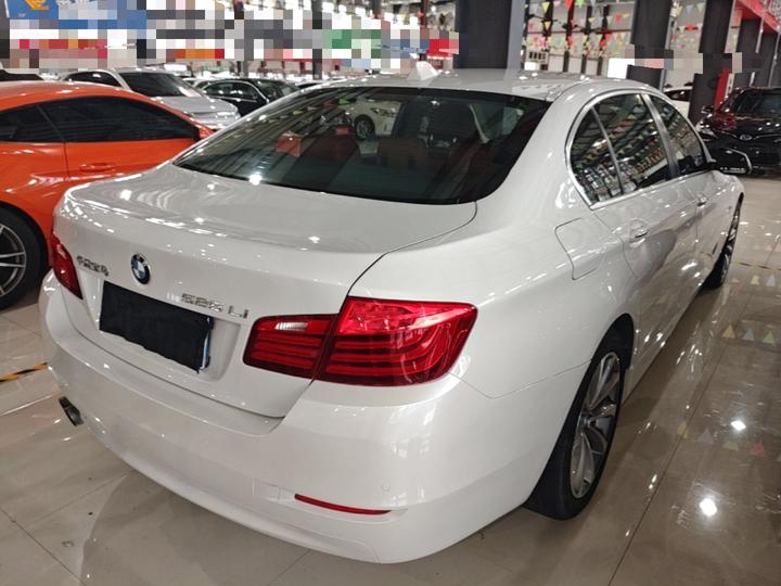 5 Series 2017 525Li Leading photo 6