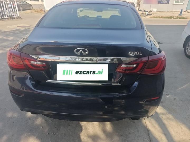 Q70 2013 Q70L 2.5L photo 3
