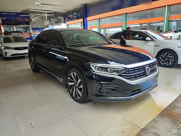 Passat 2023 330TSI Luxury photo 3