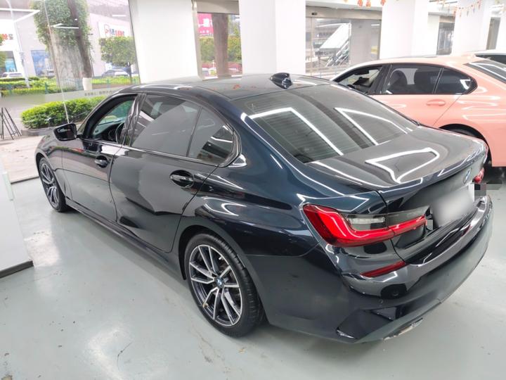 3 Series 2022 325Li M Sport Package photo 4