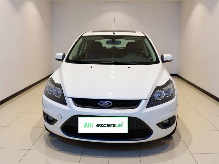 Focus 2013 Hatchback Classic 1.8L AT photo 2