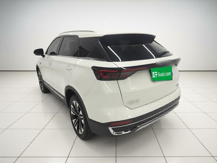 Bestune T77 2023 1.5T AT Luxury photo 4