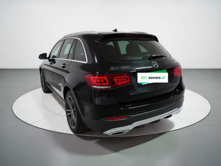 GLC 2021 GLC 260 L 4MATIC Dynamic photo 4