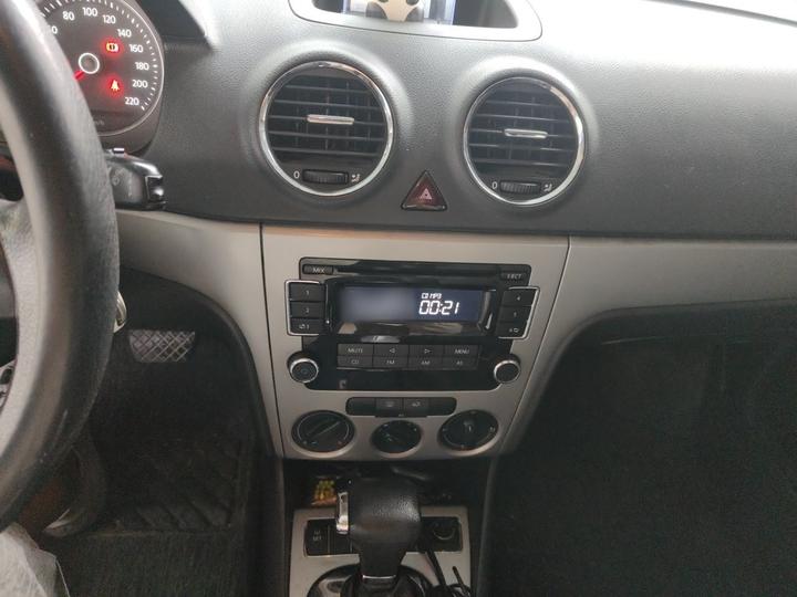 Lavida 2011 1.6L AT photo 5