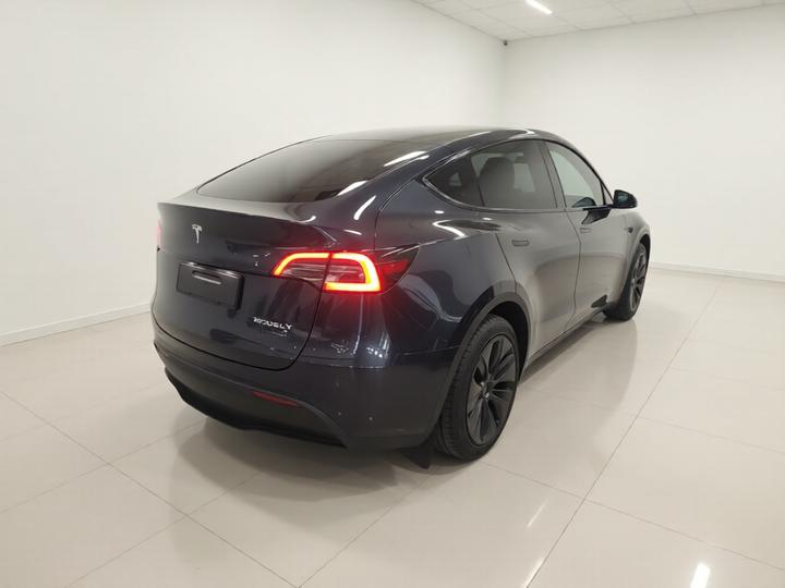 Model Y 2024 RWD photo 4