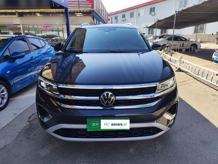 2021 380TSI AWD Luxury Pro photo 2
