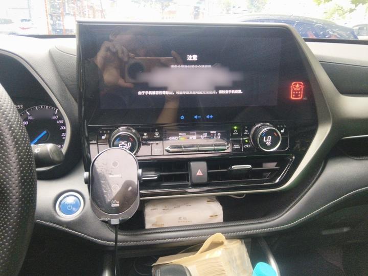 Highlander 2022 Hybrid 2.5L AWD Premium 7-Seater photo 5