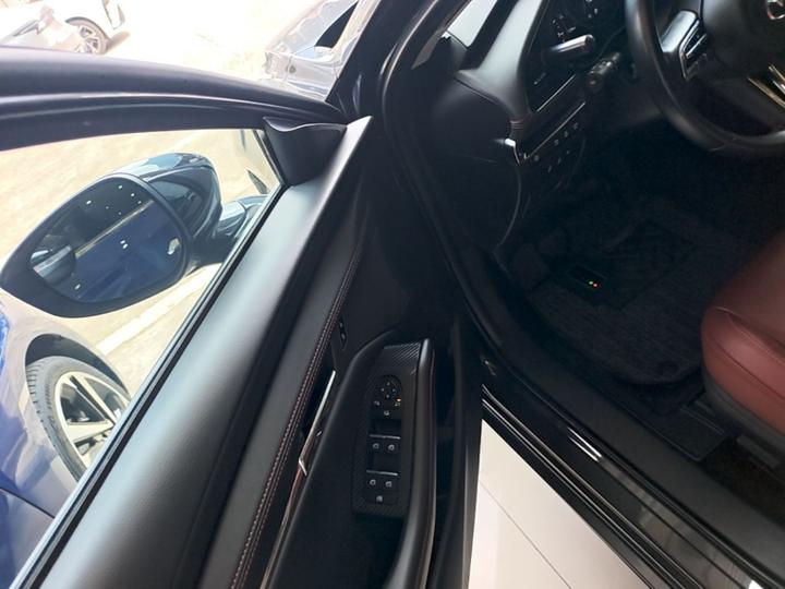 3 Axela 2023 2.0L AT photo 4