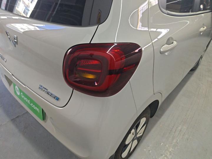 Hongguang MINIEV 2025 4th Gen 4-Door Advanced photo 7