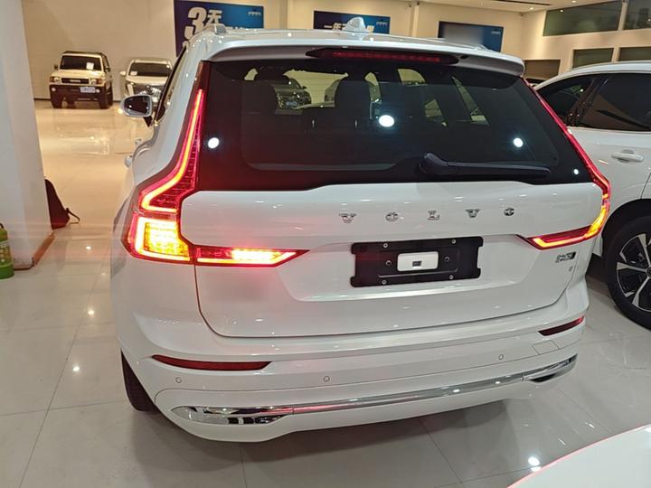 XC60 2025 B5 AWD Luxury photo 5