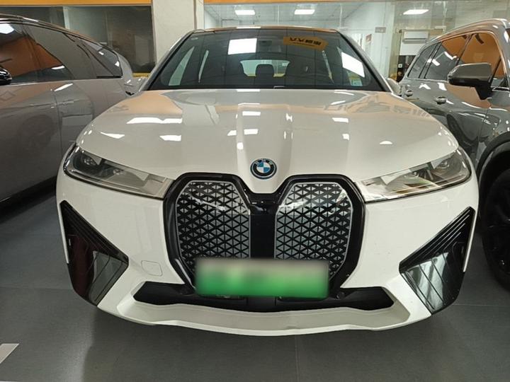 iX 2022 xDrive40 photo 2