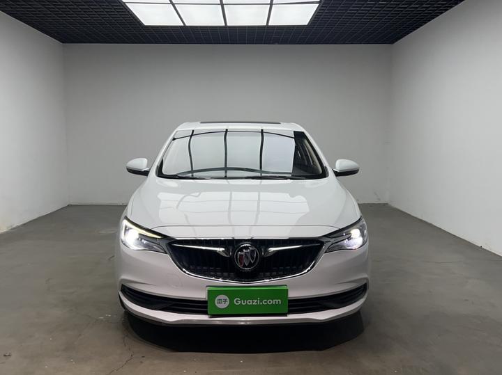 Excelle 2019 15T DCT Elite China VI photo 2