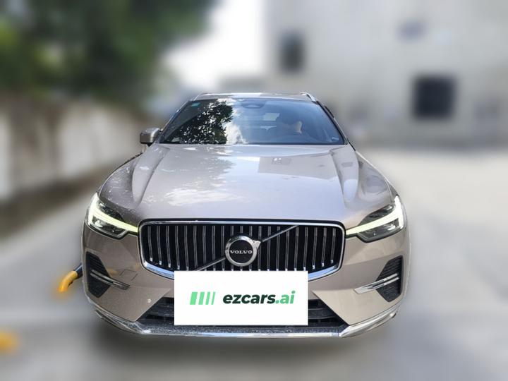 XC60 2023 B5 AWD Luxury photo 2