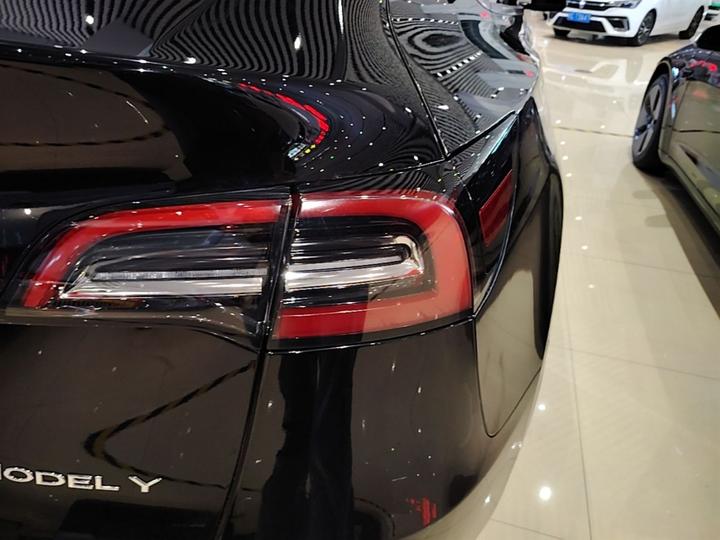 Model Y 2022 RWD photo 7