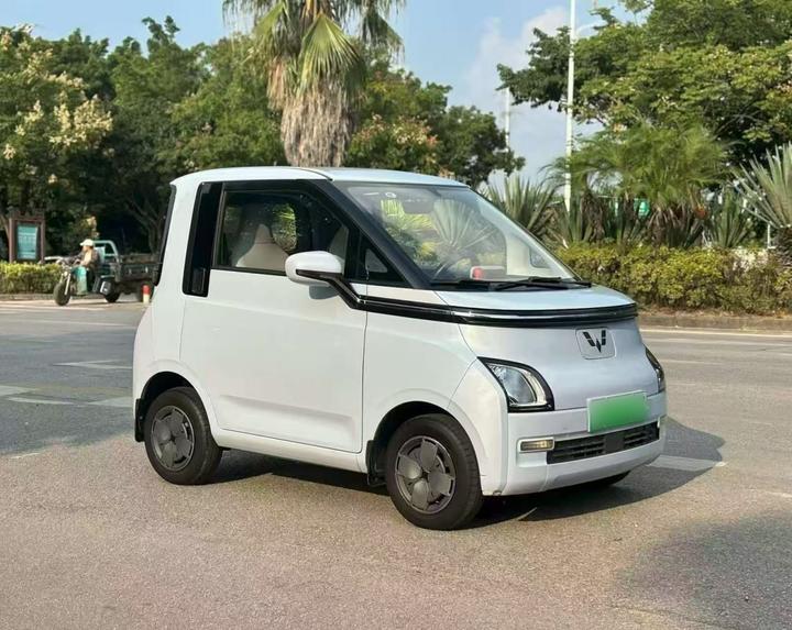 Wuling Air ev 2023 2-Seater - Standard photo 3