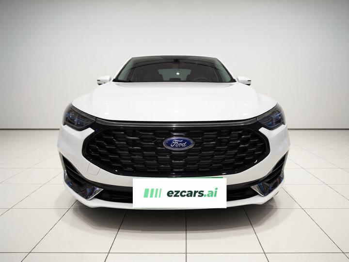 Escort 2021 1.5L AT photo 2