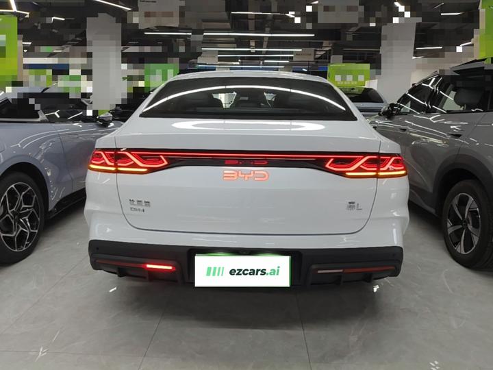 Qin L 2024 DM-i 120KM Leading photo 3