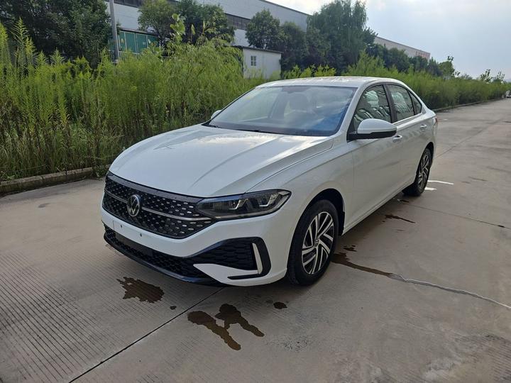 Lavida 2026 1.5L AT photo 2