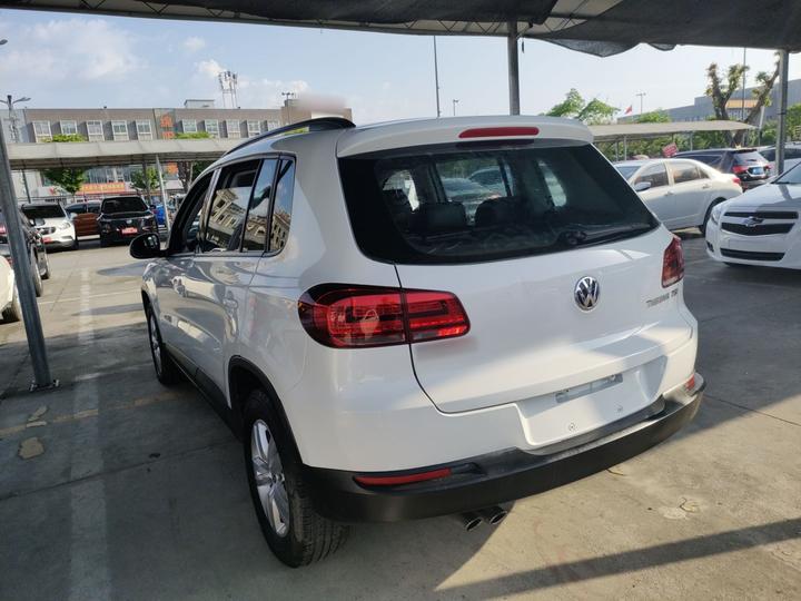 Tiguan 2015 1.8TSI AT RWD photo 4