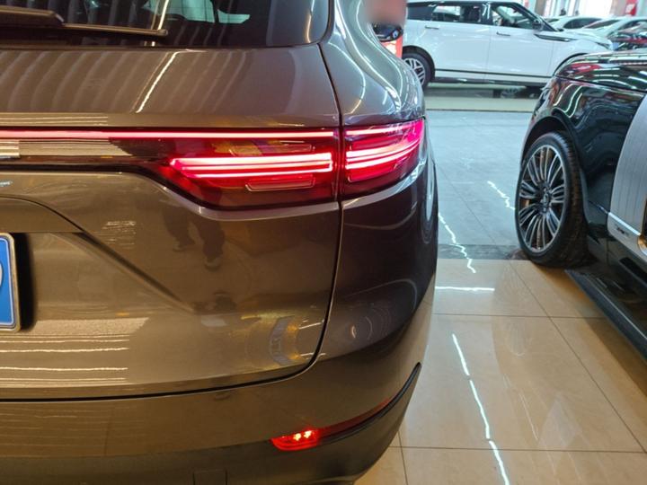 2019 Cayenne 3.0T photo 7