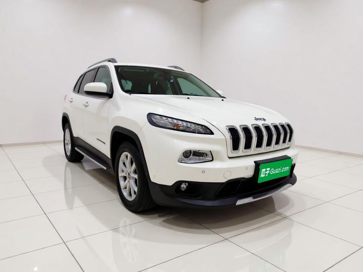 Cherokee 2016 2.4L Leading Smart photo 3