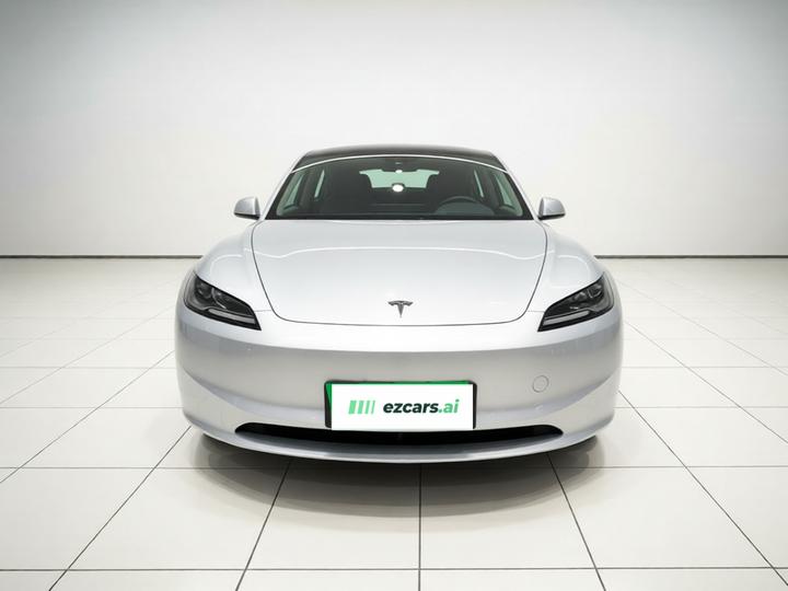 Model 3 2025 RWD photo 2