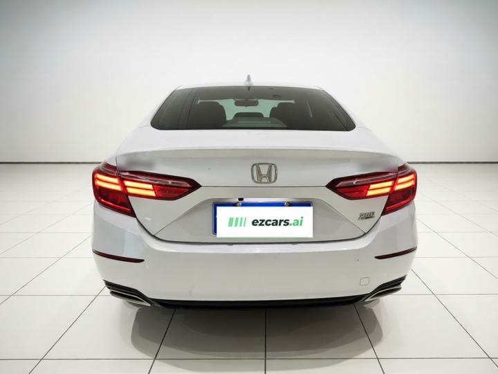 2022 260TURBO Elegant photo 3