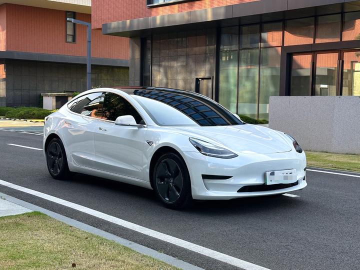 Model 3 2020 Facelift Standard Range RWD Upgraded photo 3