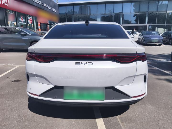 Qin L 2025 EV 545KM Excellence photo 3