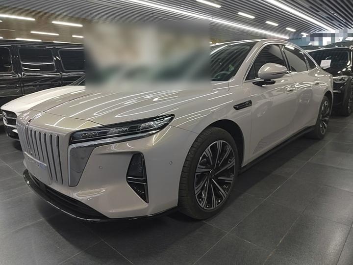 H7 PHEV 2026 210 AWD