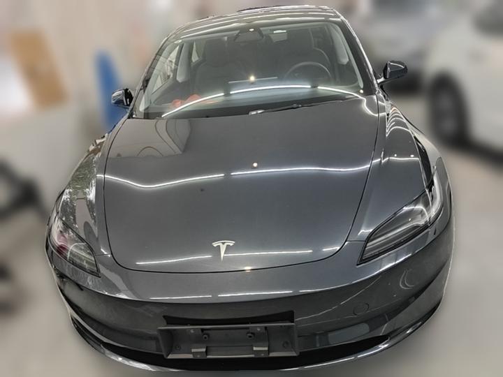Model 3 2023 RWD photo 2