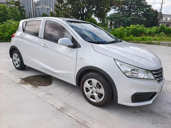 310 2016 1.2L MT Comfort photo 3