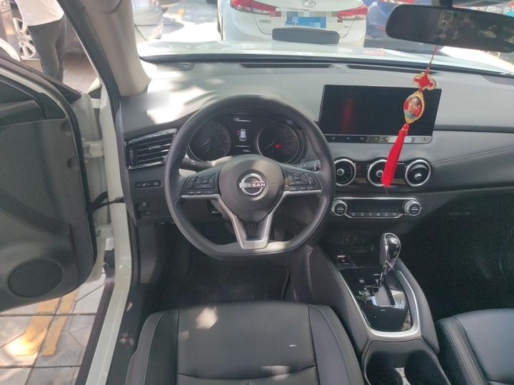 X-Trail 2025 2.0L RWD photo 3